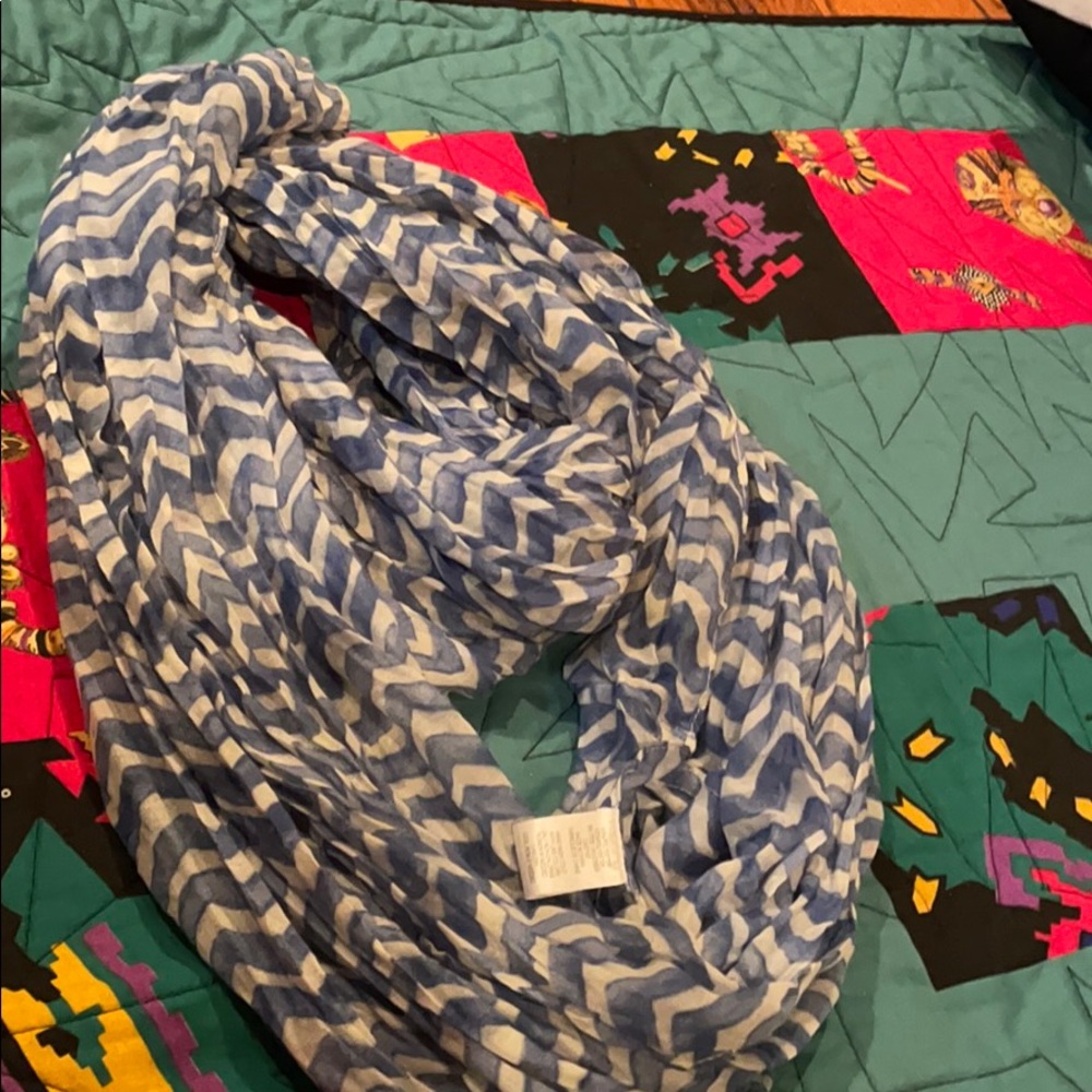 Infinity scarf